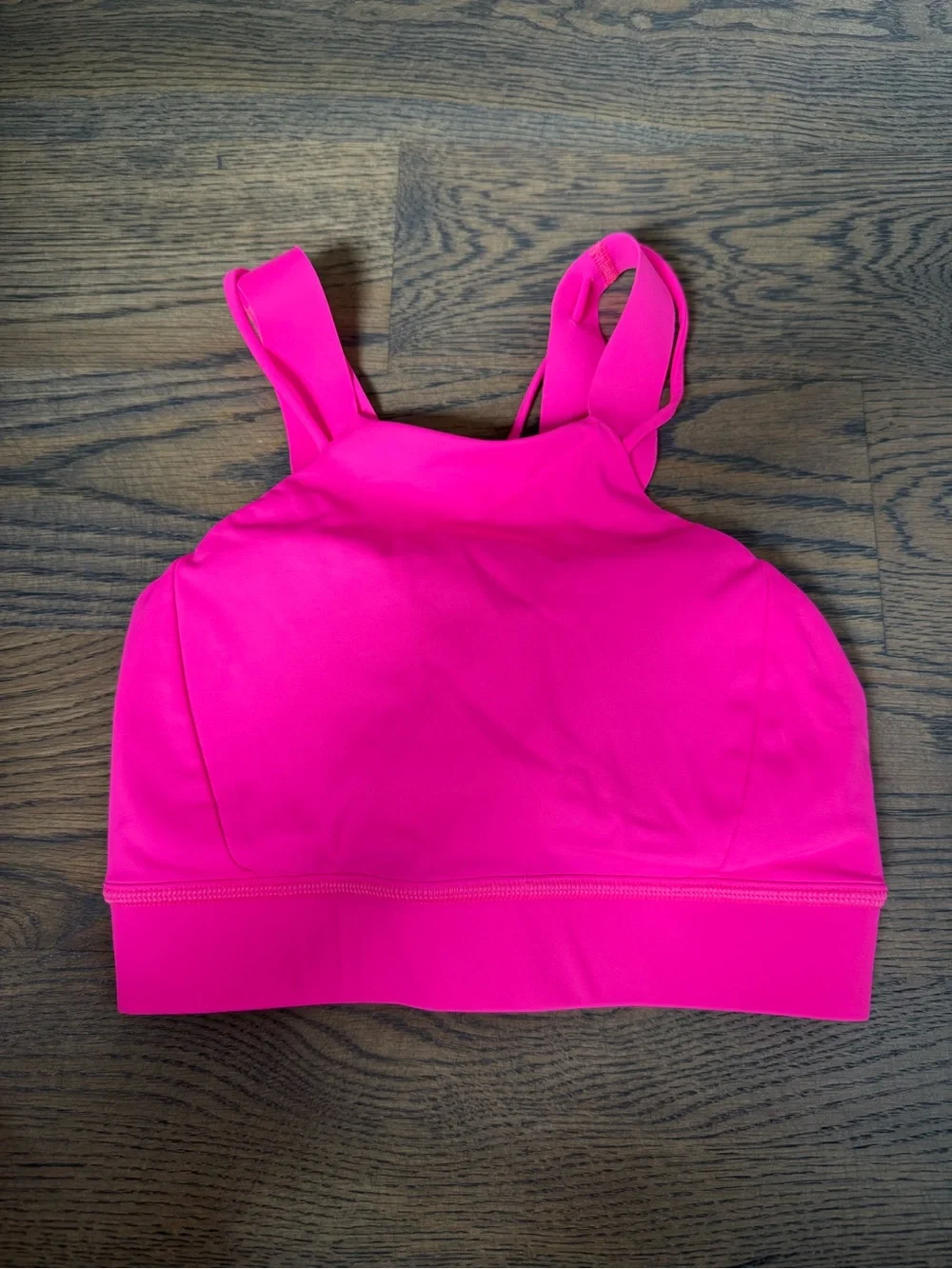 NWOT lululemon athletica Strong at Heart Bra - Highlight Pink for C/D cup. M.